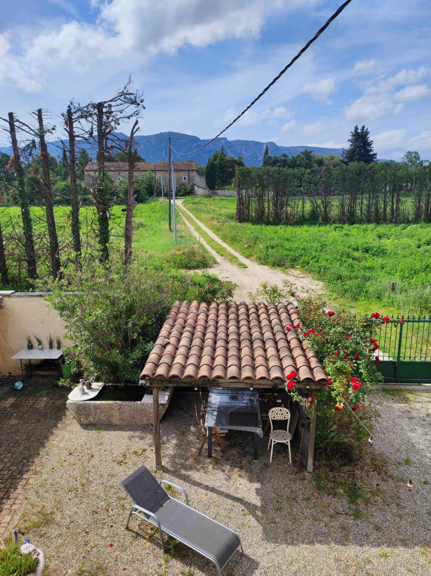 Chambre 3 Personnes Avec Salle De Bain Dans Mas Du Luberon Robion en Luberon Buitenkant foto